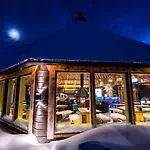 Semesteranläggning (resort) Aurora Village Ivalo