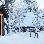 Aurora Village 4*