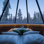 Aurora Village 4*