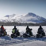 Semesteranläggning (resort) Aurora Village 4*