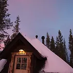 Aurora Village 4*