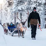 Semesteranläggning (resort) Aurora Village Ivalo