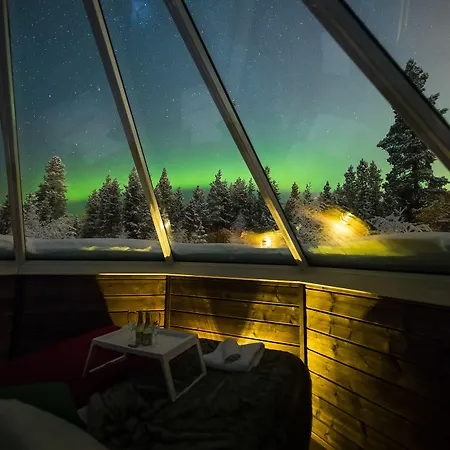 オーロラ ビレッジ イヴァロ 4*