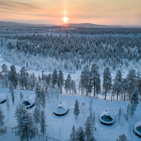 Semesteranläggning (resort) Aurora Village 4*