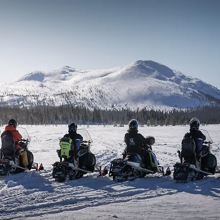 Semesteranläggning (resort) Aurora Village 4*