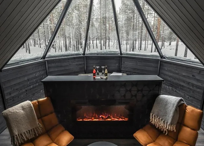 伊瓦洛奥罗拉村度假酒店