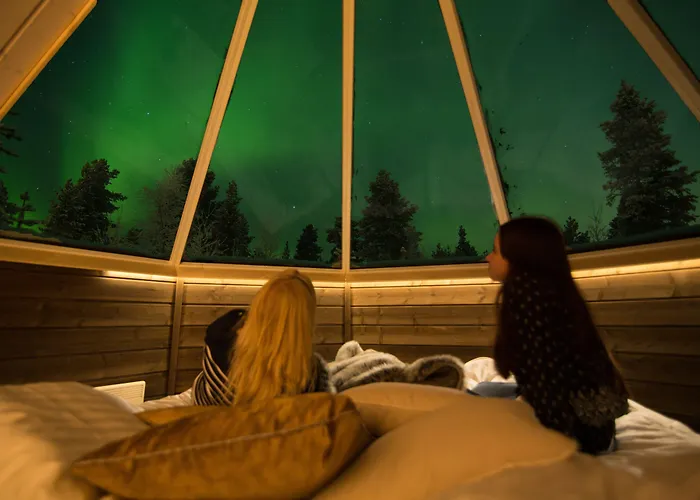 منتجع Aurora Village