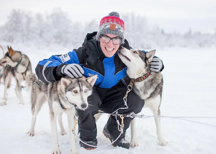 伊瓦洛奥罗拉村度假酒店 度假村