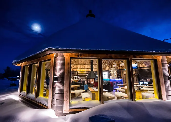 منتجع Aurora Village إيفالو