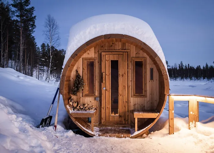 伊瓦洛奥罗拉村度假酒店 4* 伊瓦洛