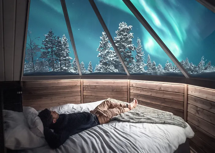 伊瓦洛奥罗拉村度假酒店 4*