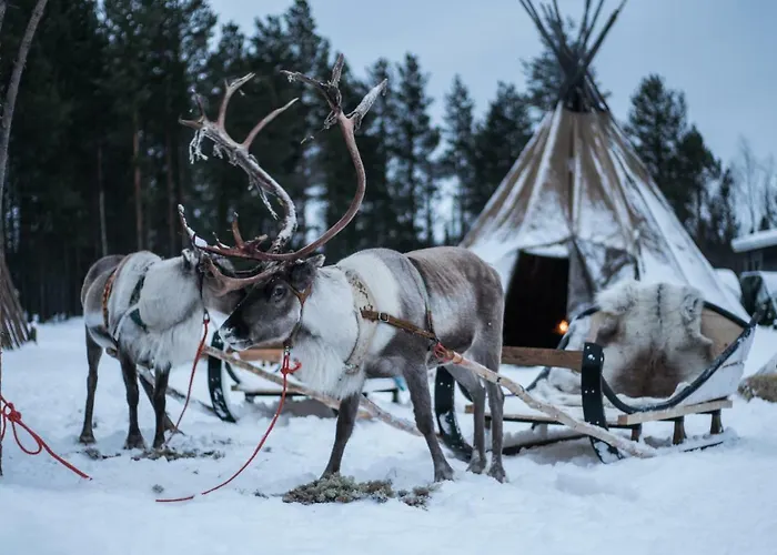 伊瓦洛奥罗拉村度假酒店 4* 伊瓦洛
