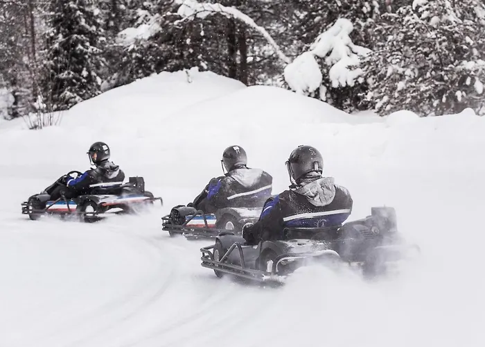 منتجع Aurora Village 4*