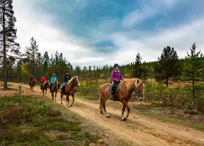 伊瓦洛奥罗拉村度假酒店 度假村