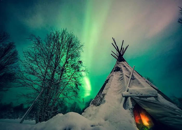 伊瓦洛奥罗拉村度假酒店 4* 伊瓦洛