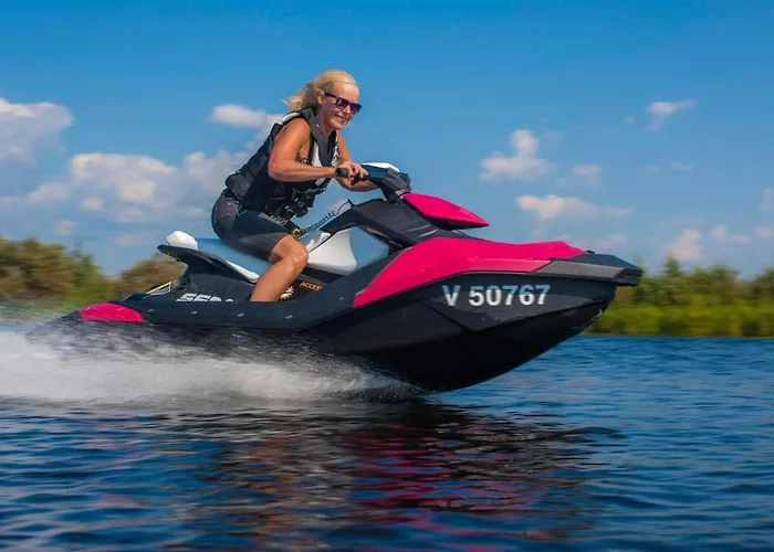 度假村 伊瓦洛奥罗拉村度假酒店